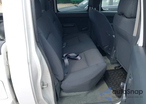 2004 Nissan Frontier Xe-V6 z USA, uszkodzony, nr VIN 1N6ED27T44C414955